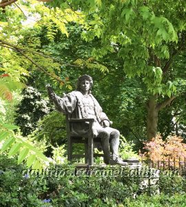 Statue of Christopher Columbus in Belgrave Square